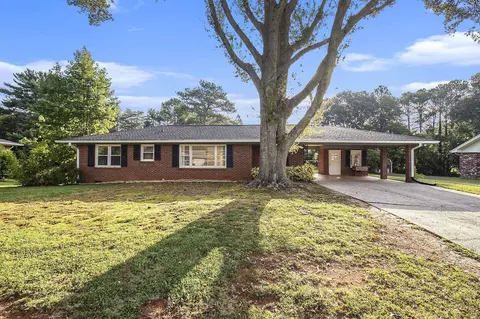 595 Rocky Creek Dr, Roswell, GA 30075
