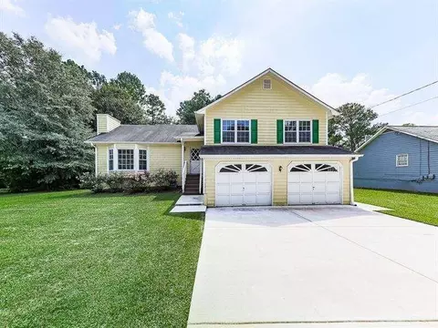 405 Creek Run Dr, Woodstock, GA 30188