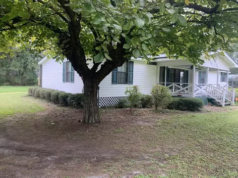 196 Alpine Dr, Baxley, GA 31513
