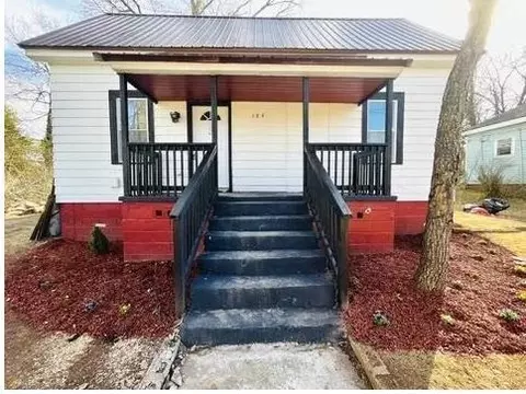 184 Poplar St, Griffin, GA 30223