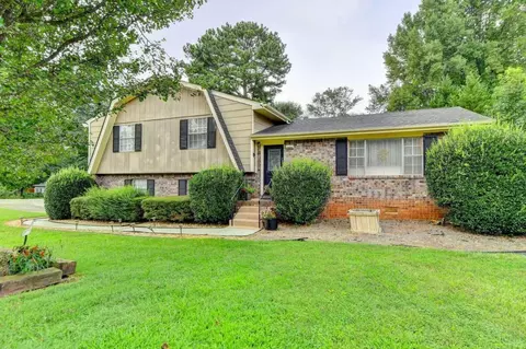 3173 Claiborne Dr, Duluth, GA 30096