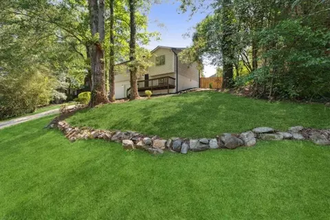 6836 Red Maple Dr, Rex, GA 30273 photo 2
