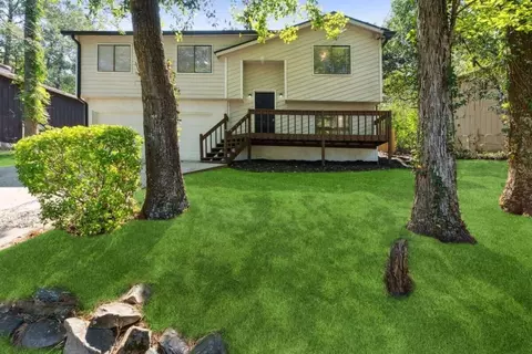 6836 Red Maple Dr, Rex, GA 30273 photo 1