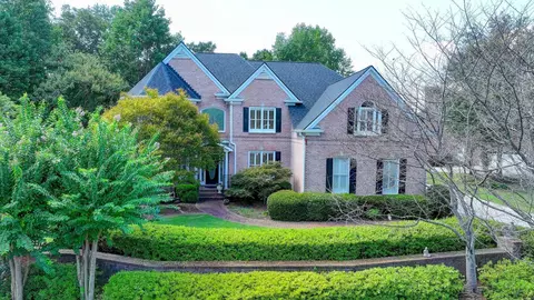 190 Trowbridge Rd, Sandy Springs, GA 30350