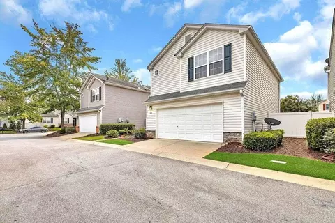 693 W Oaks Dr, Woodstock, GA 30188