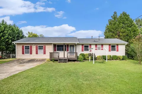 4902 W Lake Way, Douglasville, GA 30135