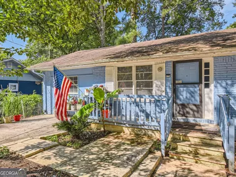 8451 Stonewall Jackson Dr, Jonesboro, GA 30238