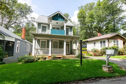 2769 Pearl St, East Point, GA 30344