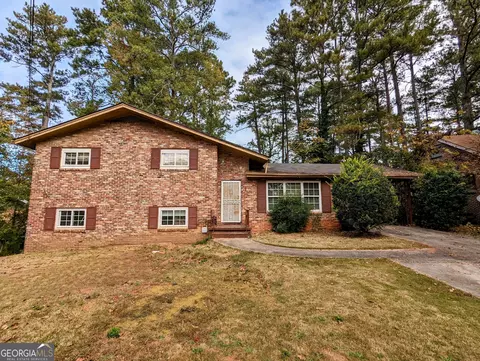 3994 Maxey Hill Dr, Stone Mountain, GA 30083