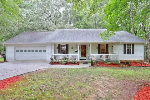 4774 Shannon Rd, Loganville, GA 30052