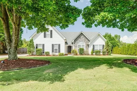 6037 Devonshire Dr, Flowery Branch, GA 30542