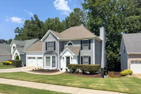 636 Overhill Dr, Woodstock, GA 30189