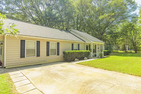 132 Hudgen Rd, Newnan, GA 30265