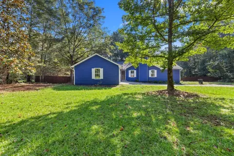 661 Locust Rd, Locust Grove, GA 30248