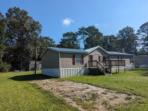 56 Riverside Loop, Jesup, GA 31545 photo 2