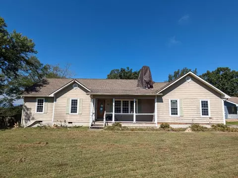 95 Debbie Ln, Ringgold, GA 30736