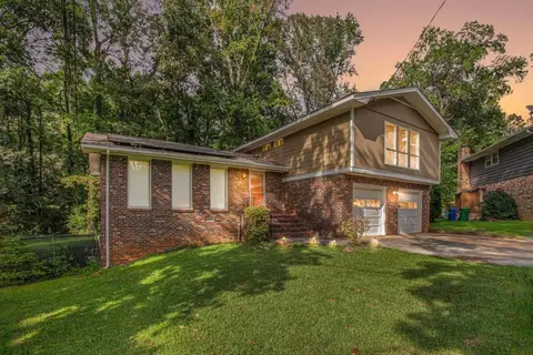 424 N Rockborough Ct, Stone Mountain, GA 30083