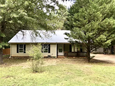361 Tussahaw Point Dr, Jackson, GA 30233