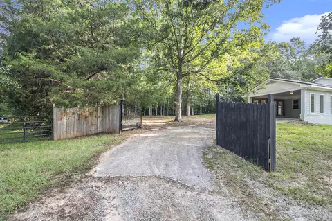 296 Oakhill Dr, Jackson, GA 30233 photo 3