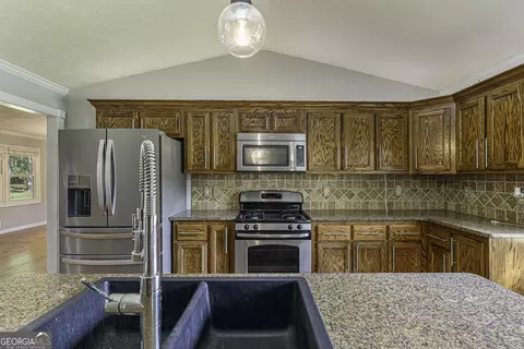 296 Oakhill Dr, Jackson, GA 30233 photo 10