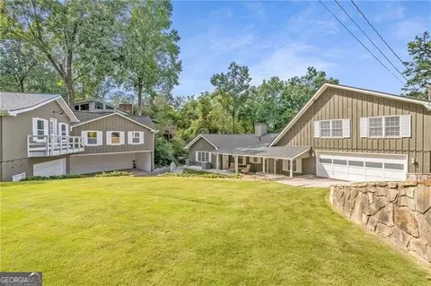 6141 N Point Dr, Flowery Branch, GA 30542