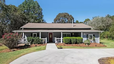5637 Ridge Rd, Hiram, GA 30141