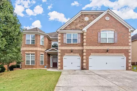 135 Riverstone Dr, Covington, GA 30014 photo 1