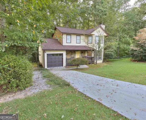 5275 Fox Path, Stone Mountain, GA 30088
