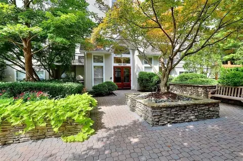 1104 River Green Dr NW, Atlanta, GA 30327