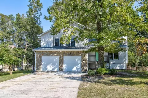 570 Sunset Ridge Dr, Lithia Springs, GA 30122