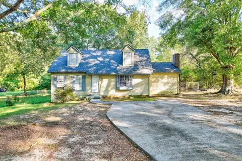 111 Park Dr, Carrollton, GA 30117