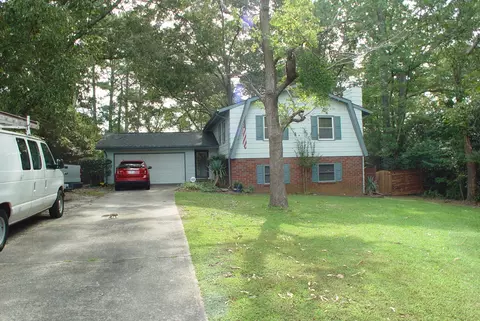 8312 Valley Stream Dr, Jonesboro, GA 30236