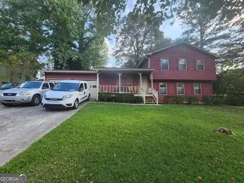 894 Holden Ln, Atlanta, GA 30349