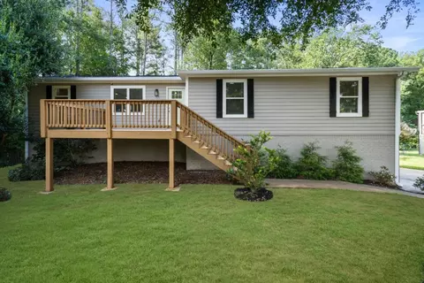 130 Pioneer Dr, Woodstock, GA 30188