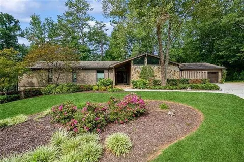 230 Brandon Pl, Sandy Springs, GA 30328