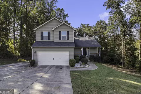 246 Falling Leaf Ln, Winder, GA 30680