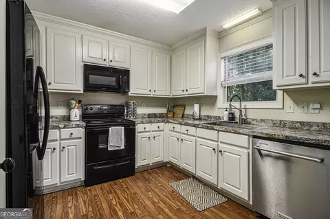 246 Falling Leaf Ln, Winder, GA 30680 photo 12