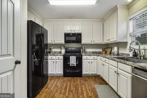 246 Falling Leaf Ln, Winder, GA 30680 photo 13