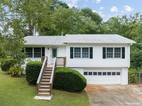 4811 Serene Shores Dr, Gainesville, GA 30504