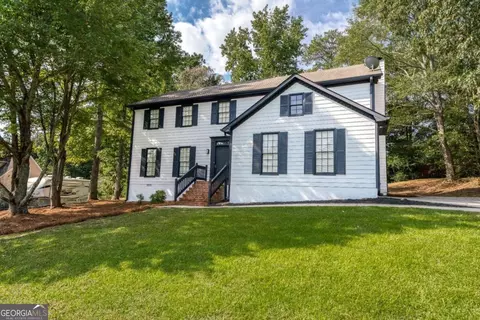1887 Emerson Lake Cir, Snellville, GA 30078