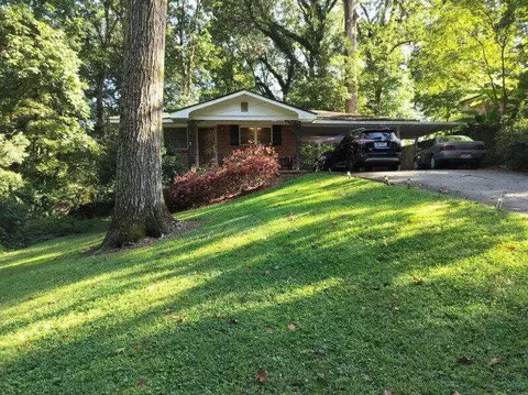 4886 Velva Way NW, Lilburn, GA 30047