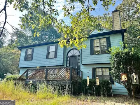 4260 Falcon Crest Dr, Flowery Branch, GA 30542