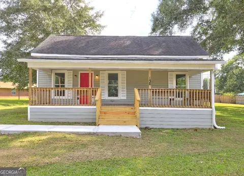 136 Meadow St, Tallapoosa, GA 30176