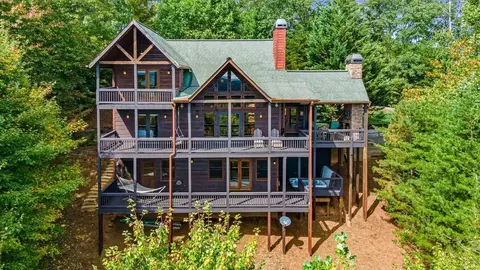 831 Raccoon Rd, Blue Ridge, GA 30513