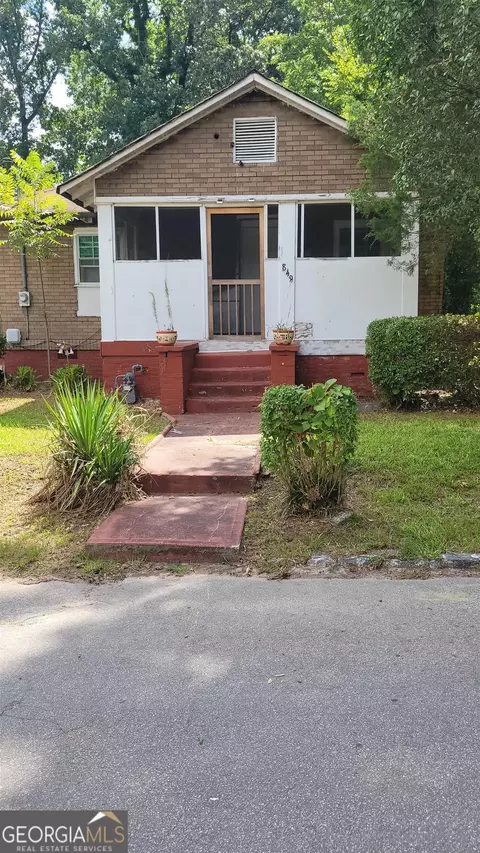 849 NW Wood St, Atlanta, GA 30318
