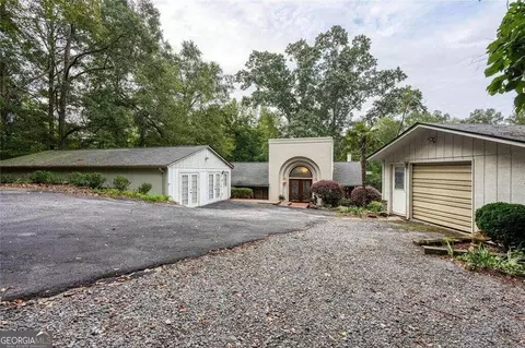 725 Cooper Lake Rd SE, Smyrna, GA 30082