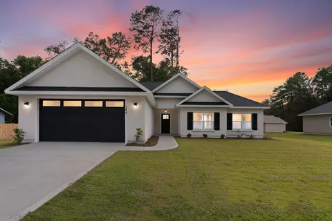 264 Clarks Bluff Rd, Kingsland, GA 31548