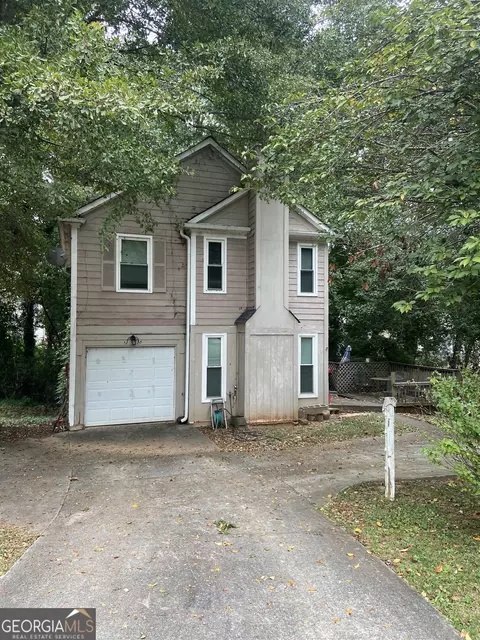 795 Brittany Ct, Stone Mountain, GA 30083