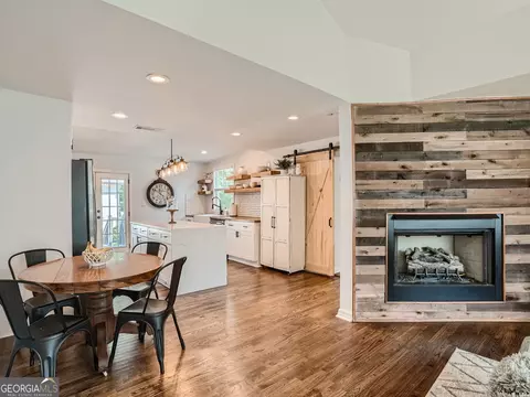 2242 N Shallowford Rd, Chamblee, GA 30341 photo 4