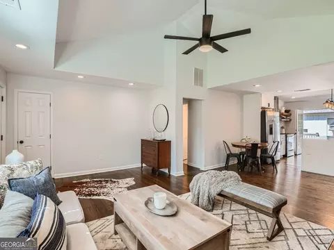 2242 N Shallowford Rd, Chamblee, GA 30341 photo 2